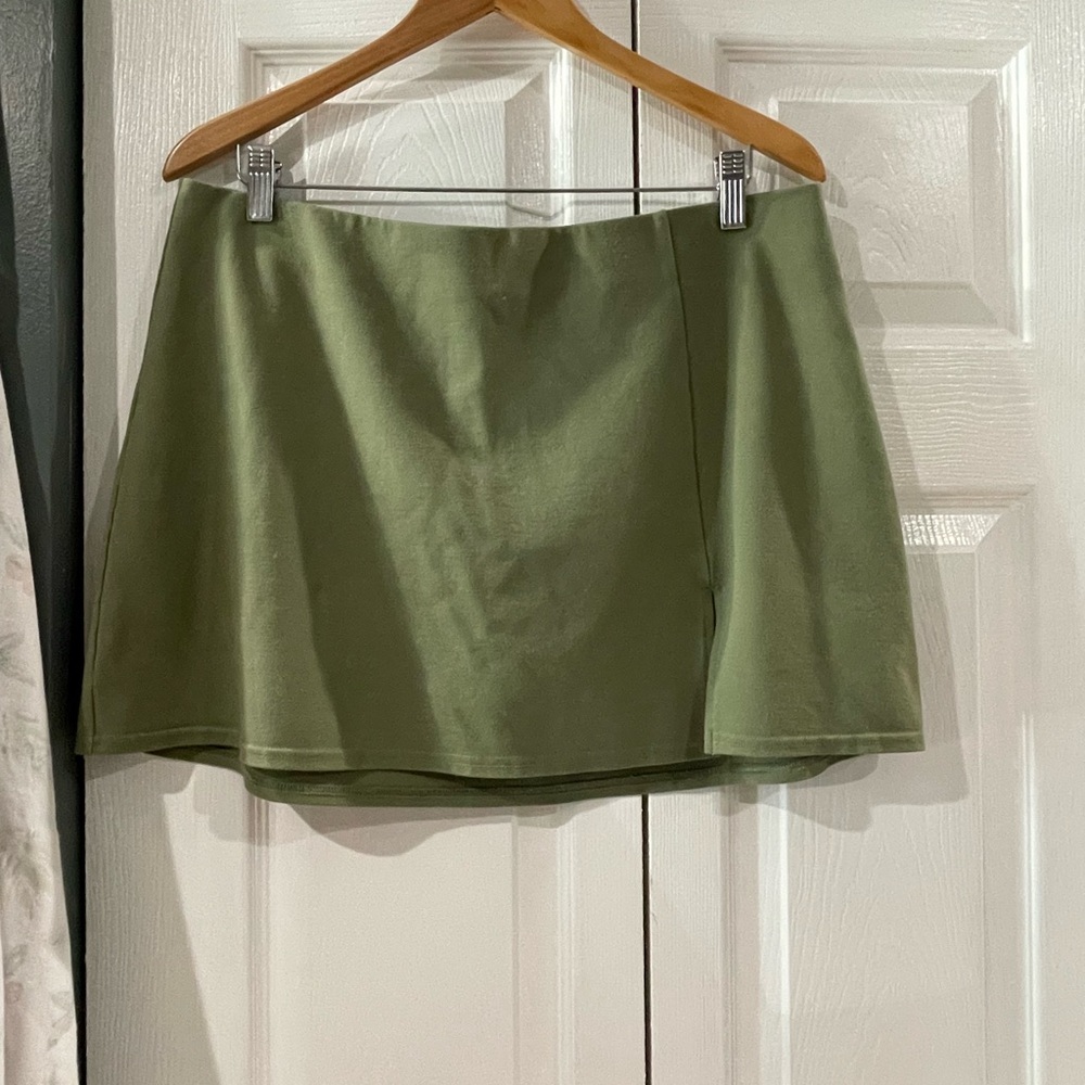 American Eagle Outfitters Green Mini Skort